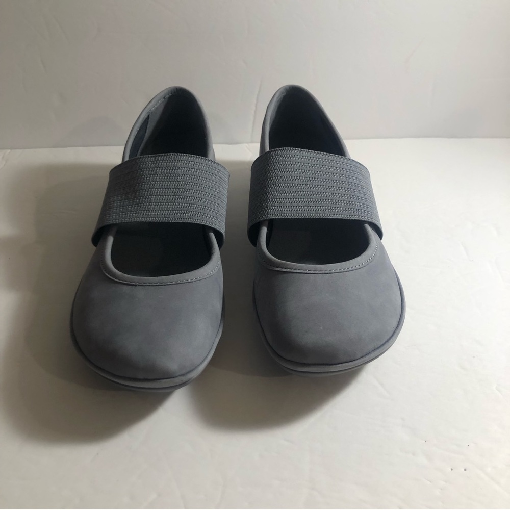 Camper Flats girls womens 7.5 (38) MaryJanes Grayish Blue